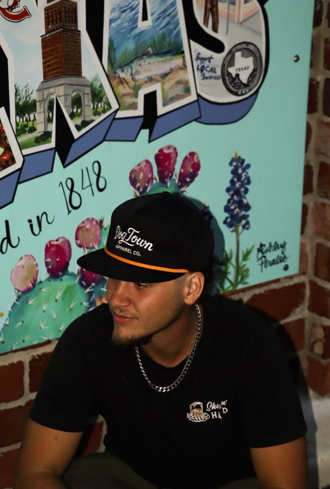 Dog Town Script Rope Hat Black/Gold