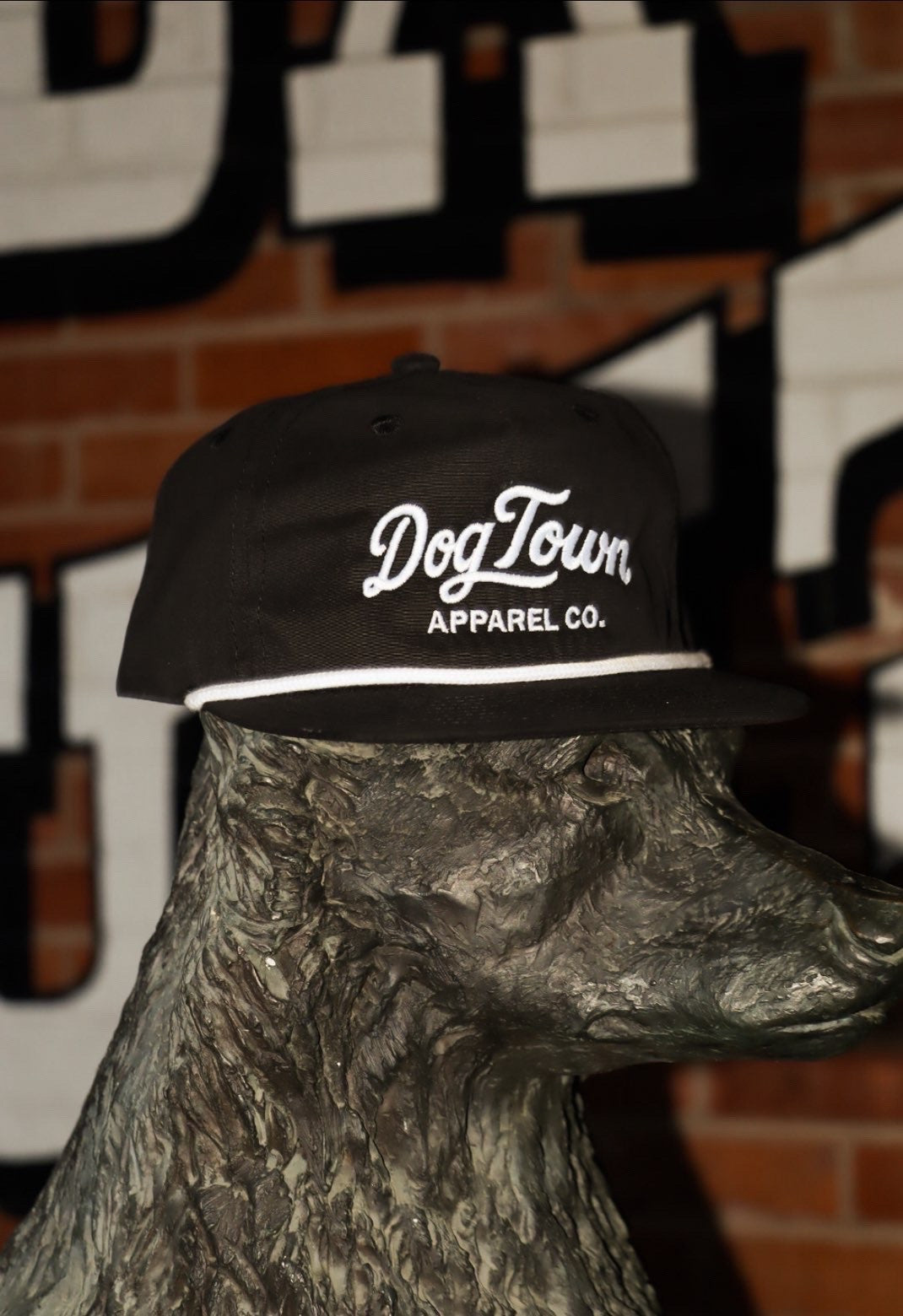 Dog Town Script Rope Hat Black/White